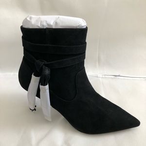 Charles Jourdan Boots *leaving Poshmark 09/20*
